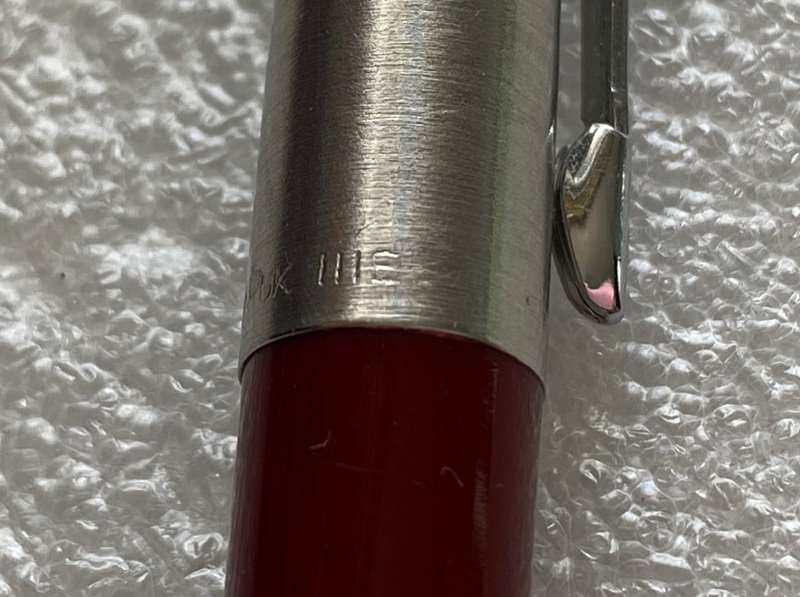 Parker Ball Pen , bordeaux, made in U.K. , date code: IIIE, 1998 Q1, collectors item