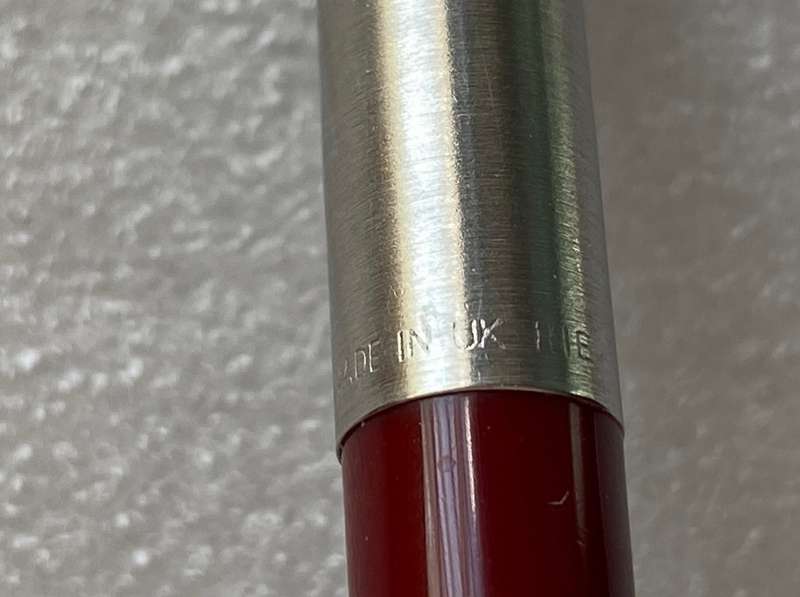 Parker Ball Pen , bordeaux, made in U.K. , date code: IIIE, 1998 Q1, collectors item