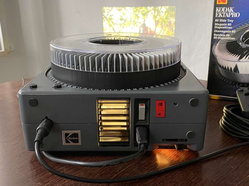 KODAK Slide Projector  S-AV 2030 with Kodak Retinar Vario Zoom Lens 70-120mm