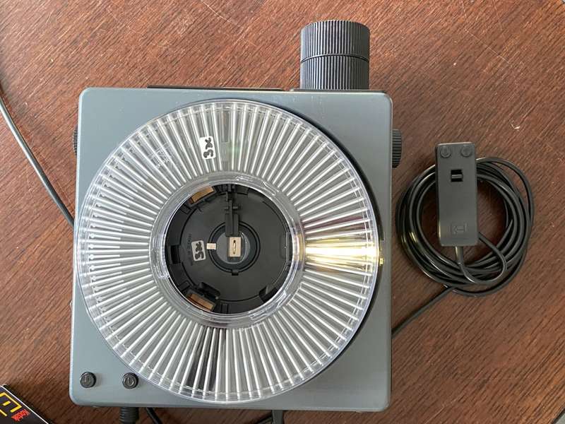 KODAK Slide Projector  S-AV 2030 with Kodak Retinar Vario Zoom Lens 70-120mm