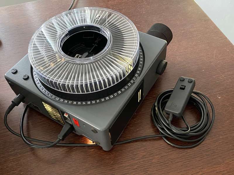 KODAK Slide Projector  S-AV 2030 with Kodak Retinar Vario Zoom Lens 70-120mm