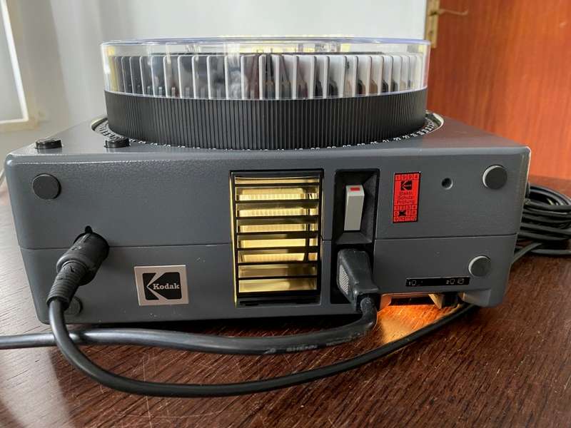 KODAK Slide Projector  S-AV 2030 with Kodak Retinar Vario Zoom Lens 70-120mm