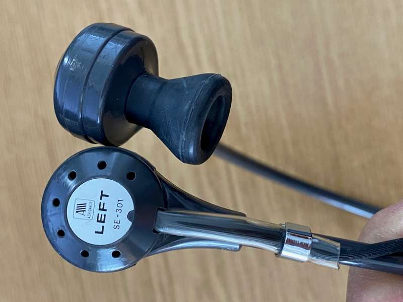 Ashidavox  SE-301 Headphone vintage , is working and in good condtion,collectors item, very rare