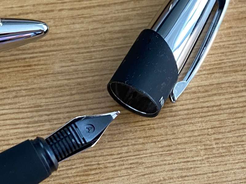 Nino Cerruti Pen Set (MINOLTA - PHOTO)  Ball pen + Fountain Pen,collectors item