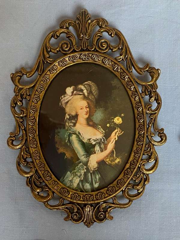 Vintage photo frame lot : victorian brass oval, made in Italy + Red leather frame, aluminium frame