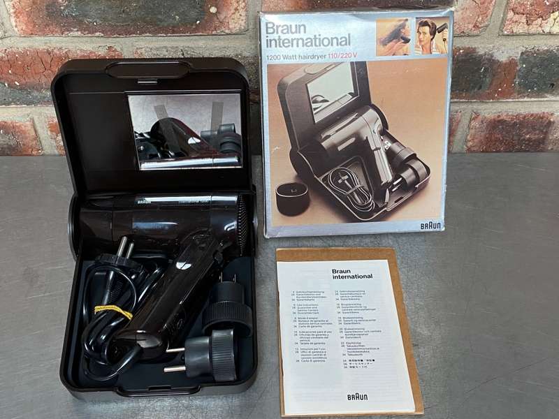 BRAUN International 1200 Watt Hairdryer , in good condtion, in orginal Box