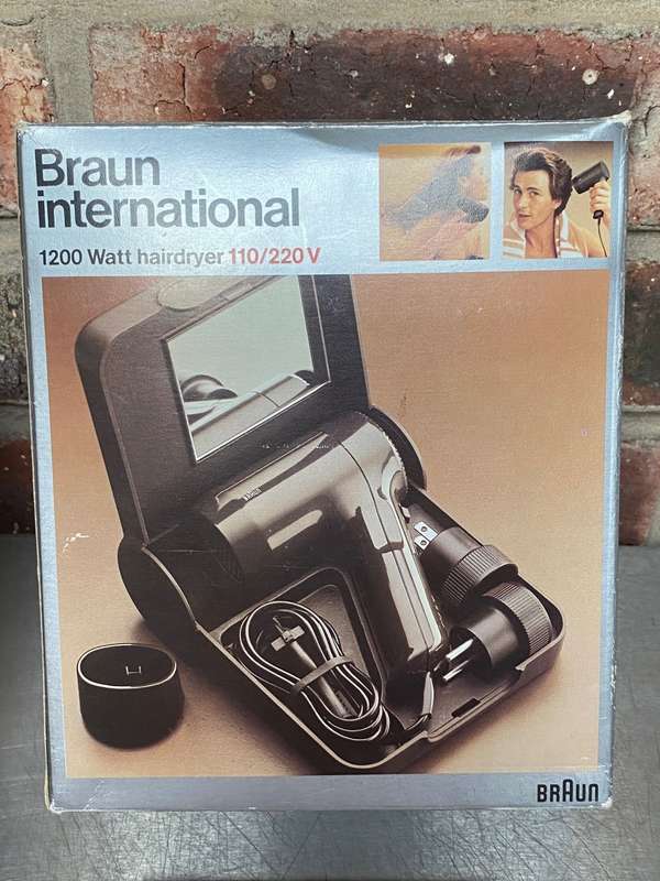 BRAUN International 1200 Watt Hairdryer , in good condtion, in orginal Box