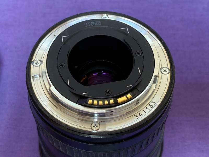 CANON Lens EF 17-40mm f/4.0L USM in very good condition, original box, caps and lens shade