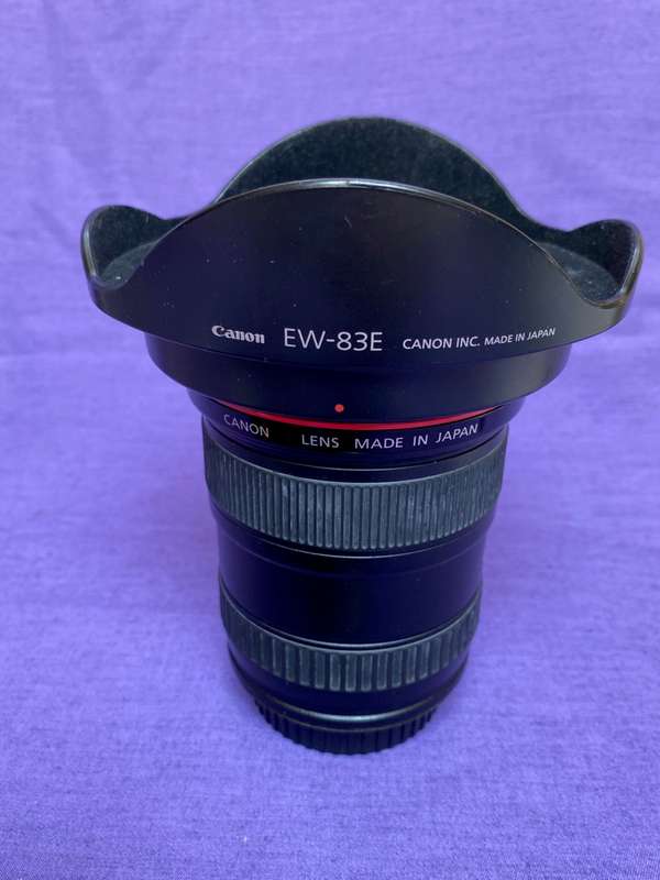 CANON Lens EF 17-40mm f/4.0L USM in very good condition, original box, caps and lens shade