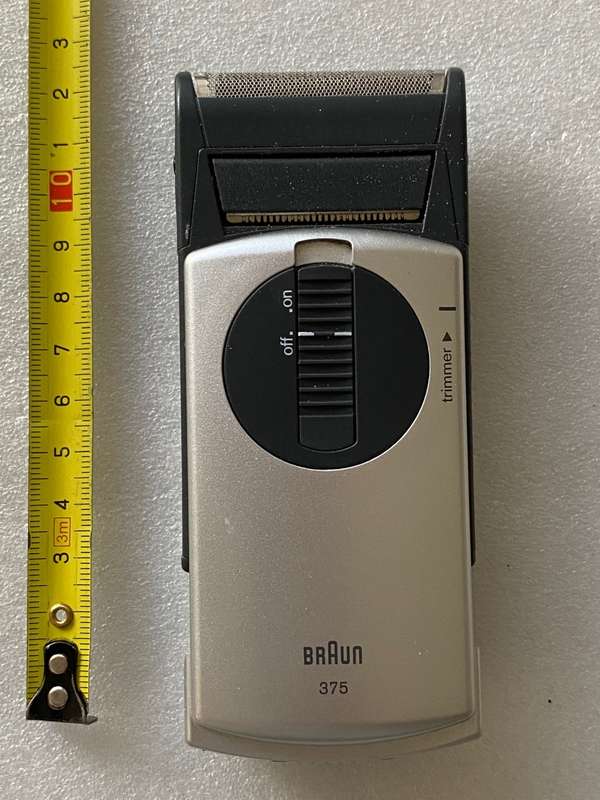 BRAUN 5615 (375) battery shaver and trimmer, silver, working , vintage, collectors item,