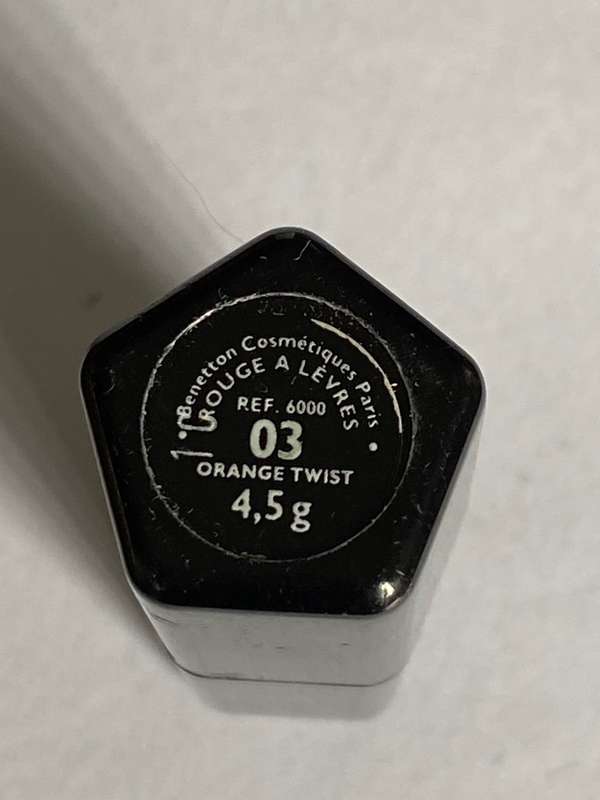 Benetton Paris Rouge a Levercs Lipstick, as is, vintage, collectors item