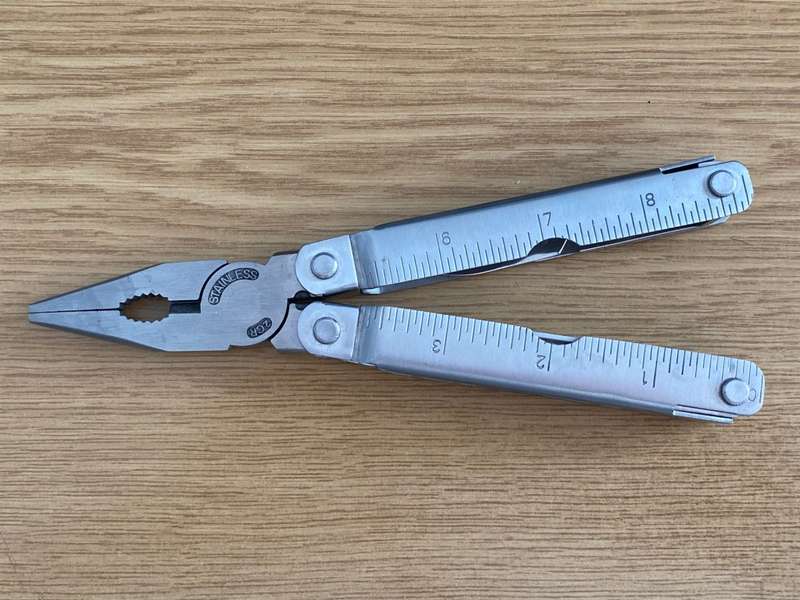 Multi Tool stainless steel 2CR, used, in good condition, hunting, outdoor,knife,pliers