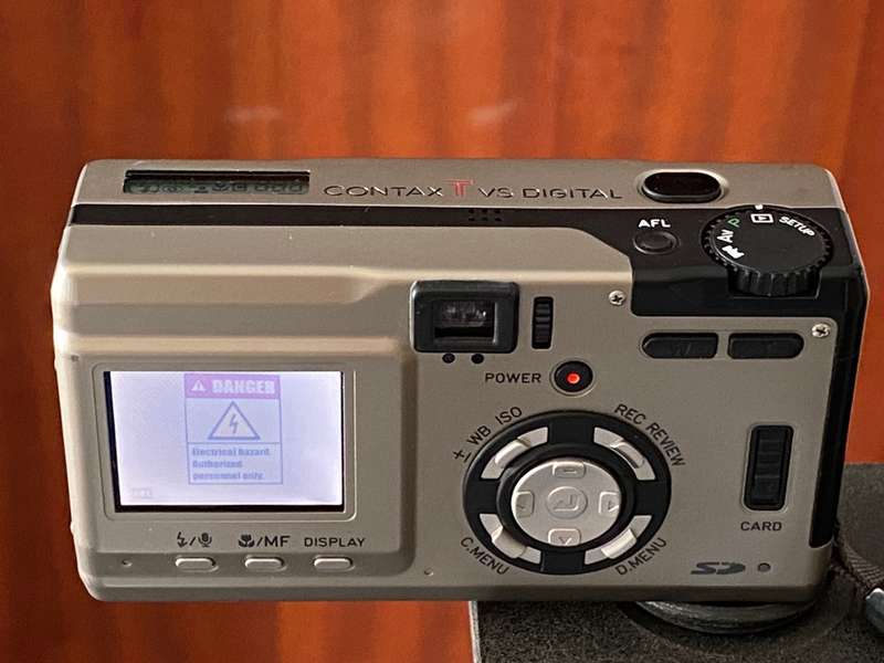 Contax TVS Digital Camera T*, Carl Zeiss lens, second hand, in very good condition, Titanium Body