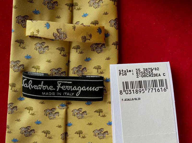 Salvatore Ferragamo Tie, yellow ,zebra, orchidea, new, collectors item, rare, vintage, made in Italy