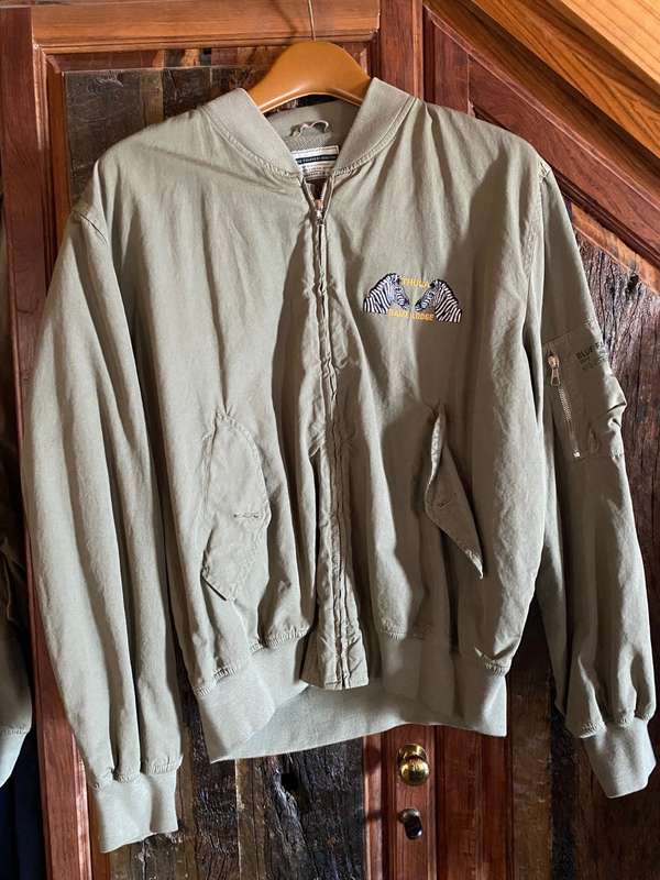 Benetton Jacket Pilot style, Thula ,size 52, more L , olive-green ,in very good condition