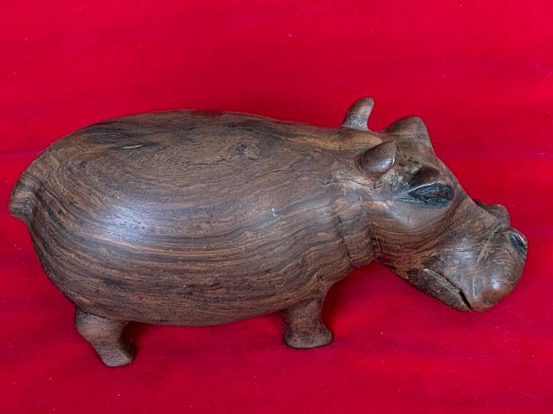 Wooden handcraved Hippo, from the  90s, size 21cmx10cm, 869g, african animal