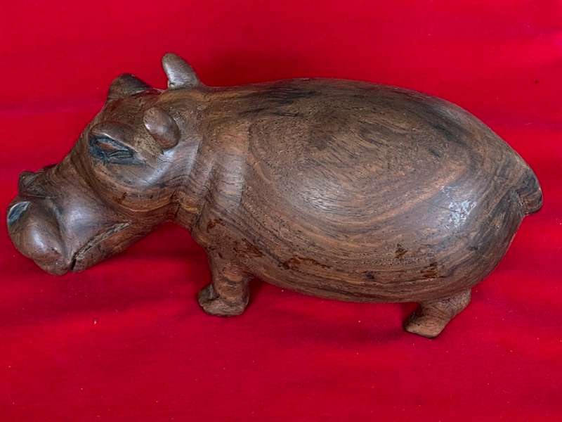 Wooden handcraved Hippo, from the  90s, size 21cmx10cm, 869g, african animal