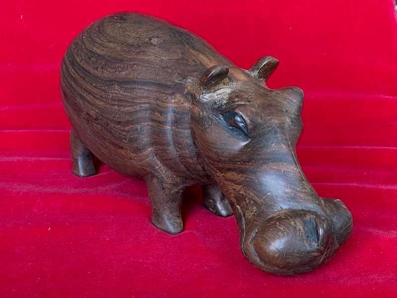 Wooden handcraved Hippo, from the  90s, size 21cmx10cm, 869g, african animal