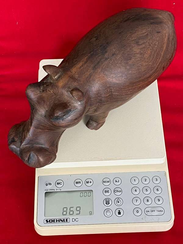 Wooden handcraved Hippo, from the  90s, size 21cmx10cm, 869g, african animal