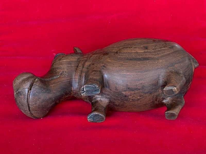 Wooden handcraved Hippo, from the  90s, size 21cmx10cm, 869g, african animal