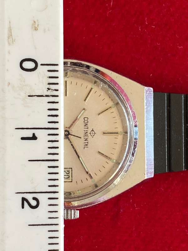 Continental Quartz Woman Economic Watch 30m Water Resistant 70s Collectors Item
