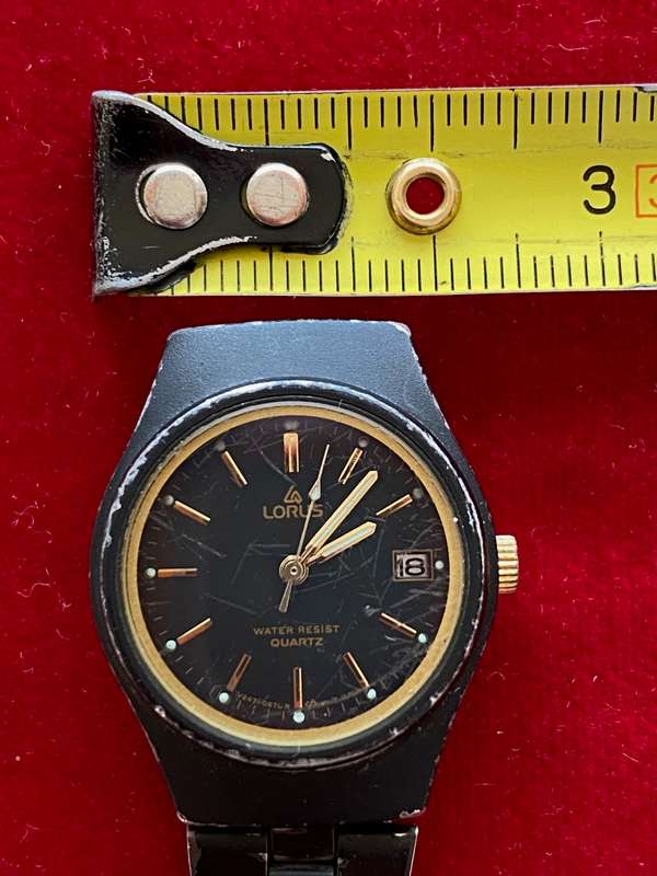 LORUS QUARTZ WATCH V247-0290 vintage from the 70s