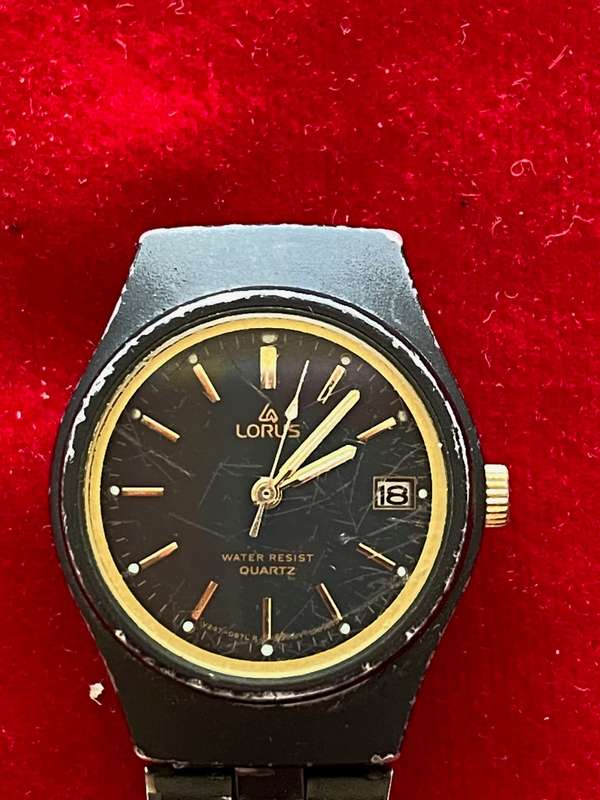 LORUS QUARTZ WATCH V247-0290 vintage from the 70s