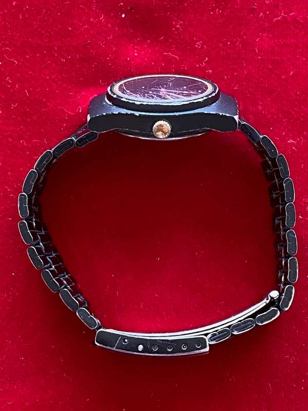 LORUS QUARTZ WATCH V247-0290 vintage from the 70s