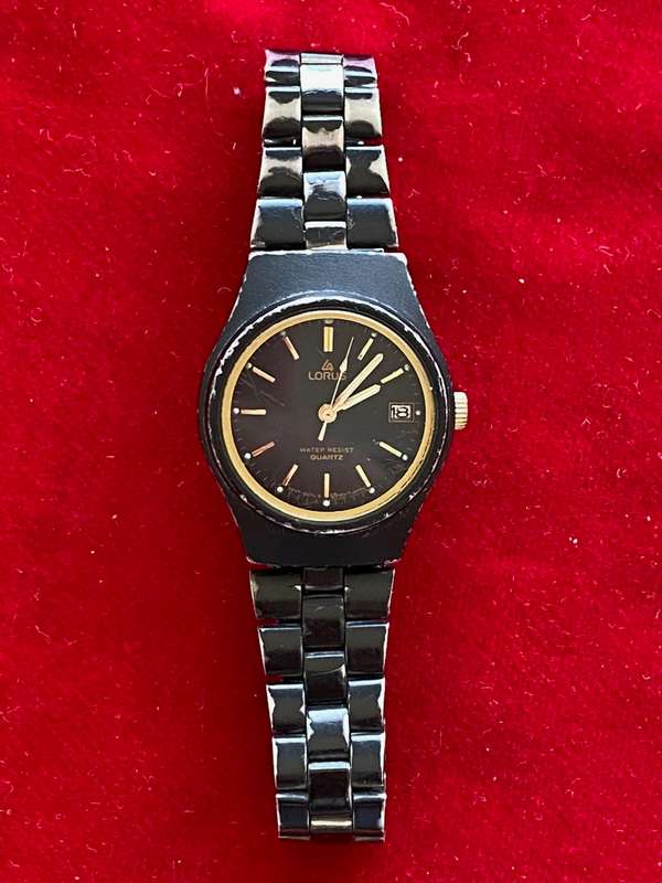 LORUS QUARTZ WATCH V247-0290 vintage from the 70s