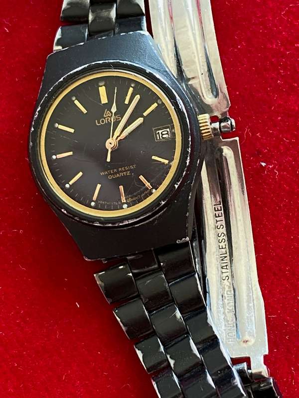 LORUS QUARTZ WATCH V247-0290 vintage from the 70s