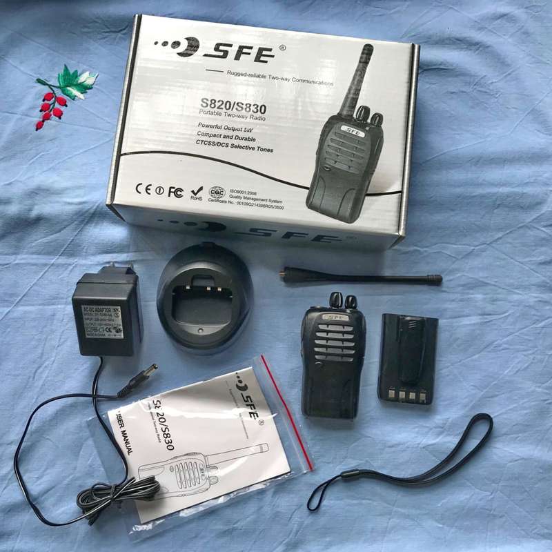 1 X SFE  Two Way Radio,handheld - WALKY TALKY # 8202012107028 , high quality professional long range