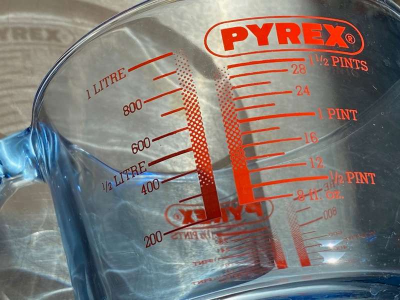 Pyrex - Measuring Jug - 1 Litre , item is new (top quality)