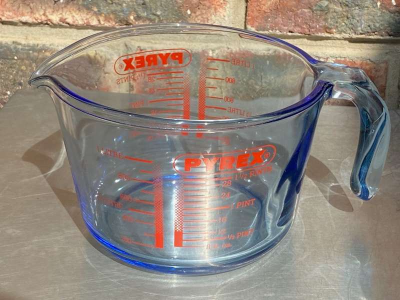 Pyrex - Measuring Jug - 1 Litre , item is new (top quality)