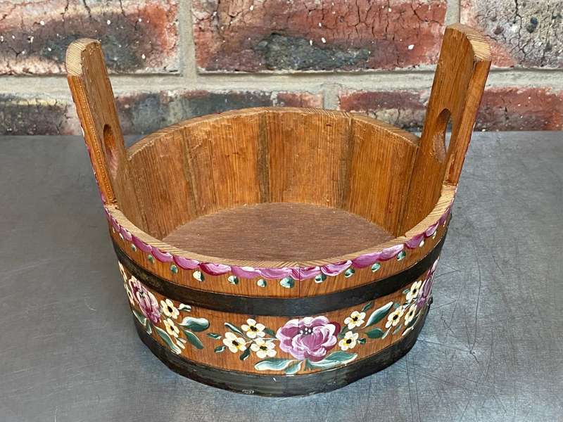 Wooden basket round ,bucket, handmade with handpainting, vintage , from Germany, from the 60s/70s
