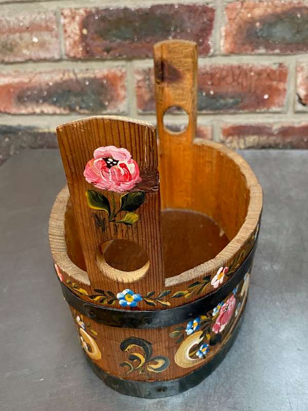 Wooden basket oval ,bucket, handmade with handpainting, vintage , from Germany, from the 60s/70s