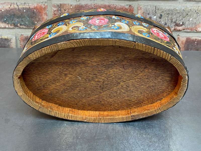 Wooden basket oval ,bucket, handmade with handpainting, vintage , from Germany, from the 60s/70s