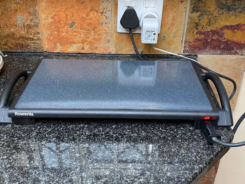 Rowenta WP04A Electric Food Warmer Heating Hot Plate Tray 1000W