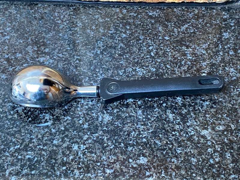 WMF Ice Cream Scoops , Portioner, vintage, from Germany, collectors item