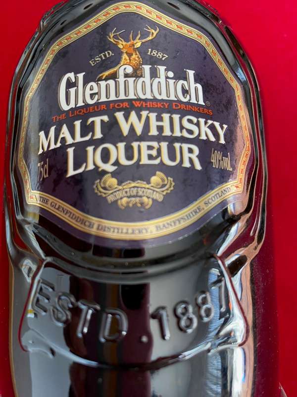 Glenfiddich Whisky Liqueur 750ml, not opened, still sealed, very rare, Vintage, Collectors Item