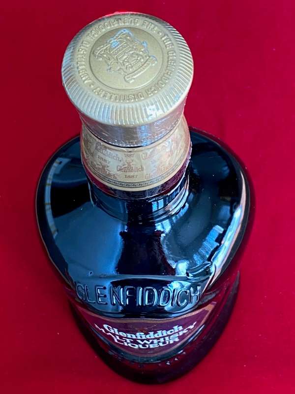 Glenfiddich Whisky Liqueur 750ml, not opened, still sealed, very rare, Vintage, Collectors Item