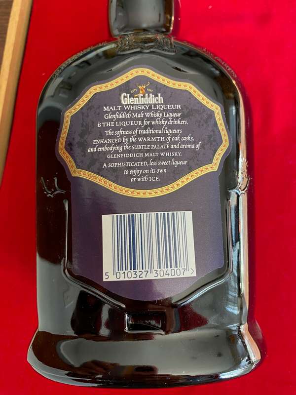Glenfiddich Whisky Liqueur 750ml, not opened, still sealed, very rare, Vintage, Collectors Item