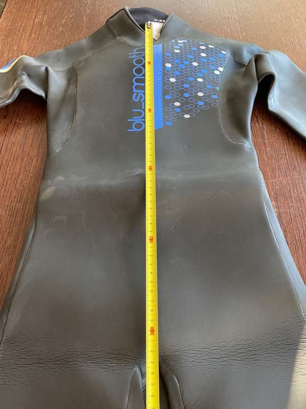 Blu Smooth Open Water Swimming Wetsuit, new, never used, Size XS, 2.5mm