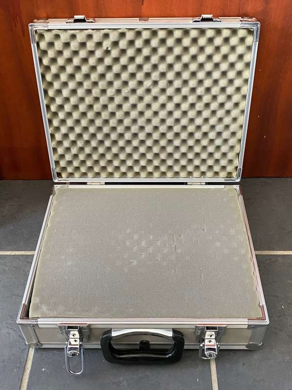 Aluminium Case, 40cmx31cmx14cm, briefcase, for Video or Photo Camera, from Germany, with brand on