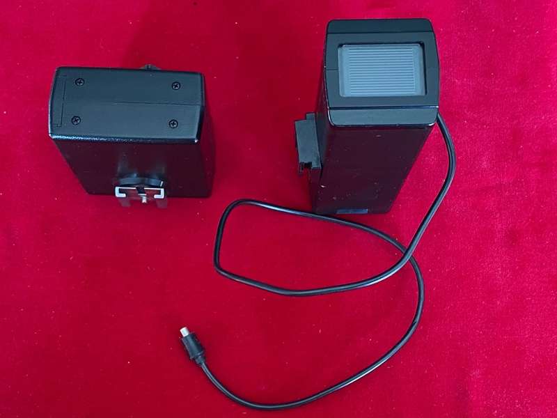 Hensel Flash Pilot Set, secondhand item, gets power, when batteries are in ,but not tested with