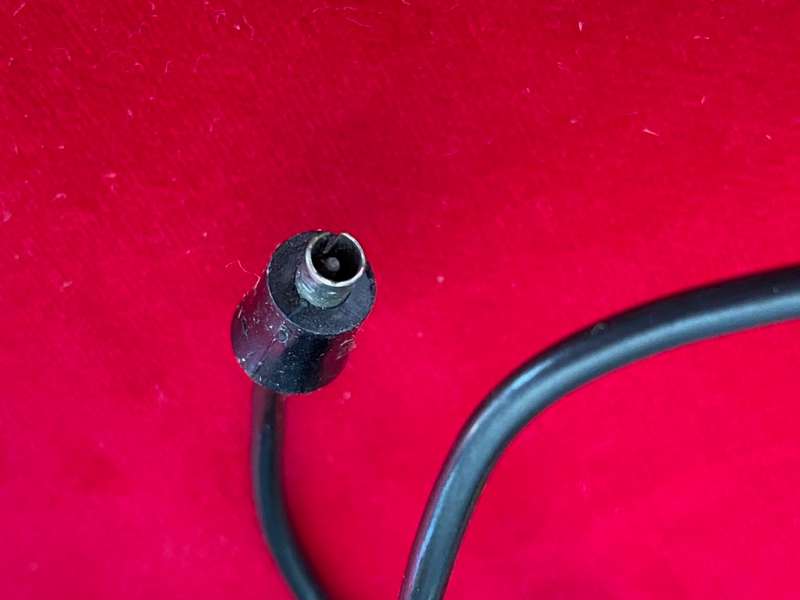 Hensel Flash Pilot Set, secondhand item, gets power, when batteries are in ,but not tested with