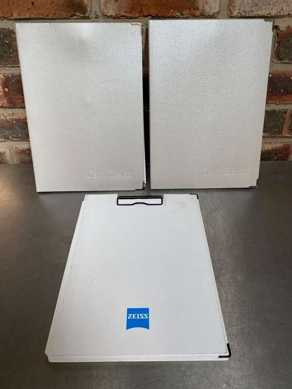 ZEISS LOT: 2 X CARL ZEISS WRITING FOLDER A4 NEW, PLUS 1X ZEISS WRITING FOLDER USED