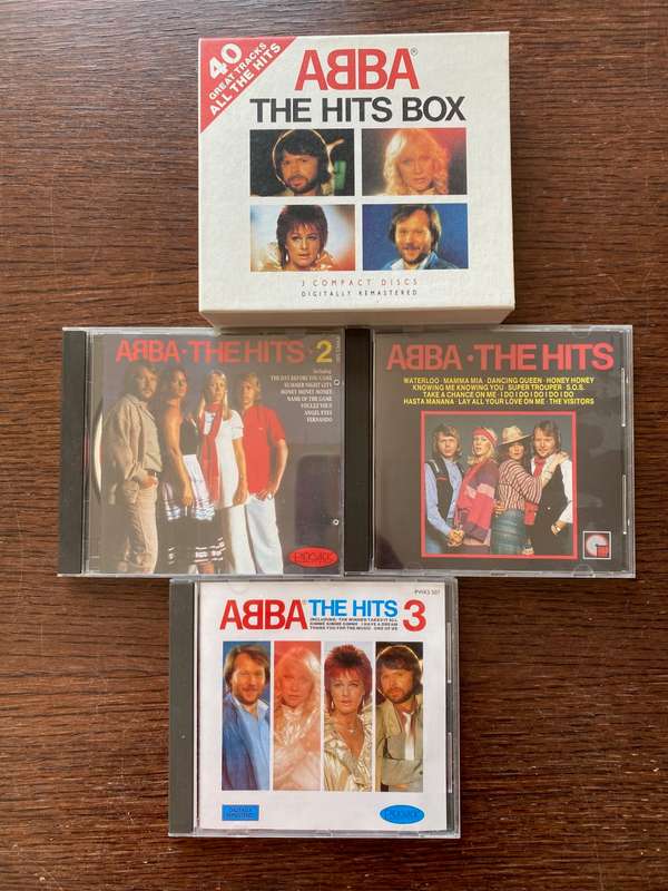 Abba The Hits Box (3 cds) from the 80s in orginal box, vintage, collectors item