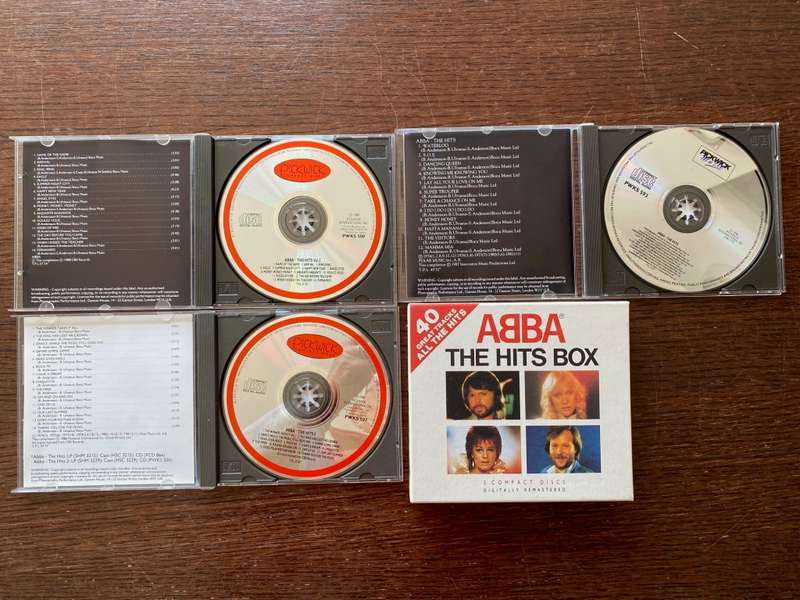 Abba The Hits Box (3 cds) from the 80s in orginal box, vintage, collectors item