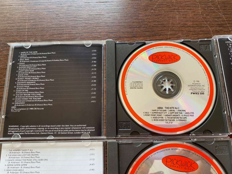 Abba The Hits Box (3 cds) from the 80s in orginal box, vintage, collectors item