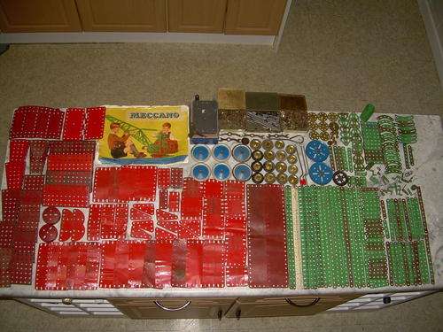 Meccano Set +/- 380 Pieces